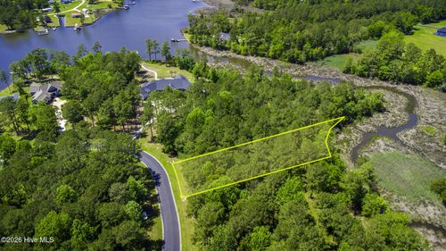 272 Southern Plantation Dr, Oriental, NC, 28571-6009 | Card Image
