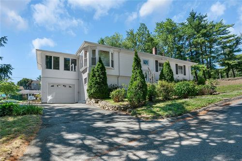 83 Valente Dr, Cranston, RI, 02920-2412 | Card Image
