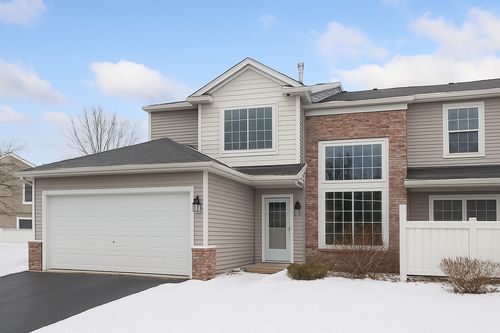 312 Wagon Wheel Ln, Chaska, MN, 55318-1576 | Card Image