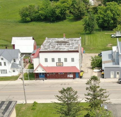 114 N Main St, Eastman, WI, 54626-7122 | Card Image