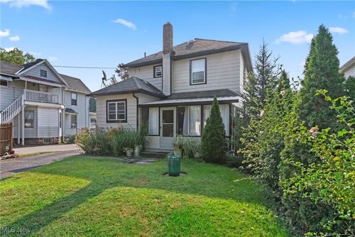 88 W Washington St, Painesville, OH, 44077-3327 | Card Image