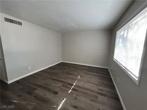 k-2526 Bulloch St, North Las Vegas, NV, 89030-5573 | Card Image
