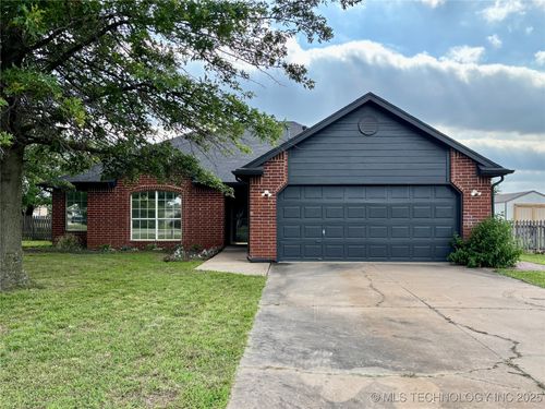 11762 N 156th East Ave, Collinsville, OK, 74021-5806 | Card Image