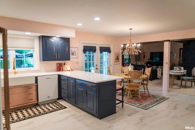 2828 Southfield Dr, House other with 5 bedrooms, 3 bathrooms and null parking in Quincy IL | Image 5