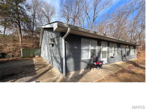 302 N Spring St, Steelville, MO, 65565-5188 | Card Image