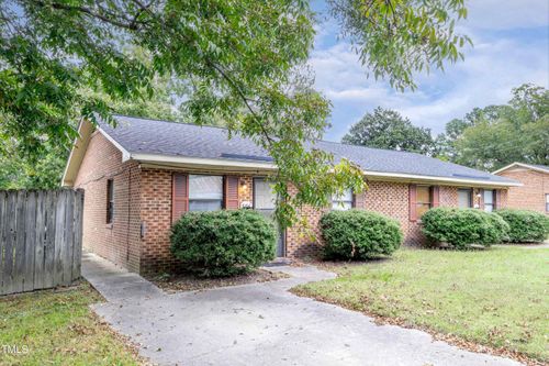 804 W Anderson St, Selma, NC, 27576-2168 | Card Image