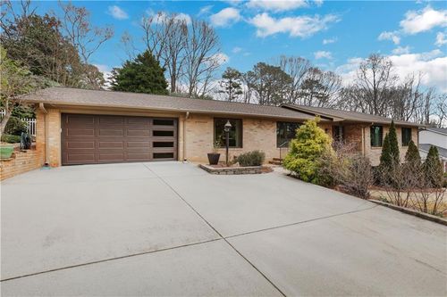 5077 Vernon Oaks Dr, Dunwoody, GA, 30338-4646 | Card Image
