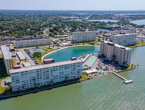 apt-304-4525 Cove Cir, ST PETERSBURG, FL, 33708-2842 | Card Image