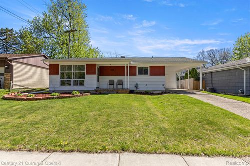 2269 S Circle Dr, Ann Arbor, MI, 48103-3440 | Card Image