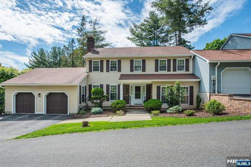 1 Birdseye Circle, Wayne, NJ, 07470 | Card Image