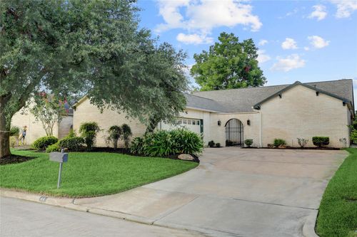 44 Crestwood Cir, Sugar Land, TX, 77478-3914 | Card Image