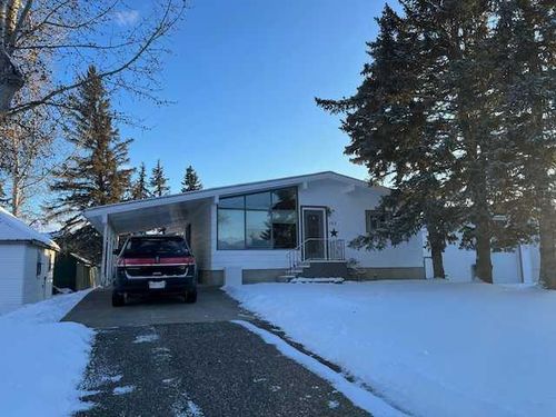 162 W 100 S Street, Raymond, AB, T0K2S0 | Card Image