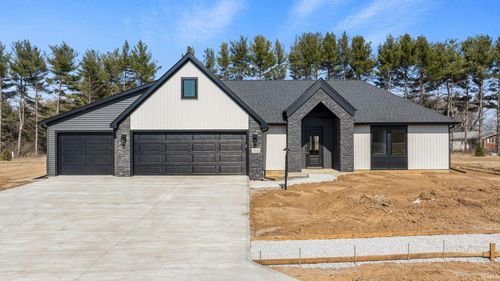 366 Keltic Pines Blvd, Huntertown, IN, 46748-0399 | Card Image