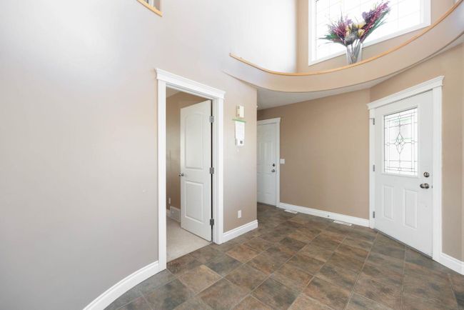 193 Fox Crescent, Home with 5 bedrooms, 3 bathrooms and 4 parking in Fort Mcmurray AB | Image 5