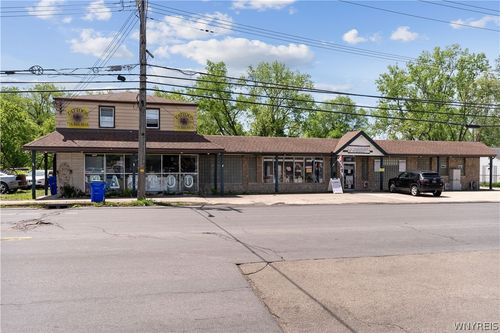 2895 Seneca St, West Seneca, NY, 14224-1950 | Card Image