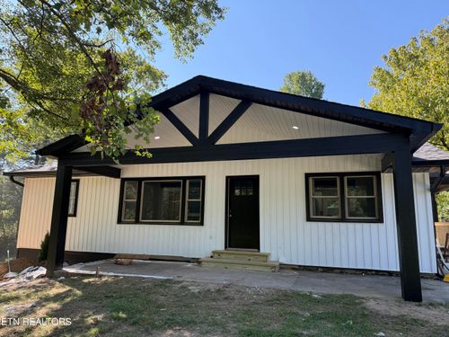 1384 Coal Hill Rd, Harriman, TN, 37748-3712 | Card Image