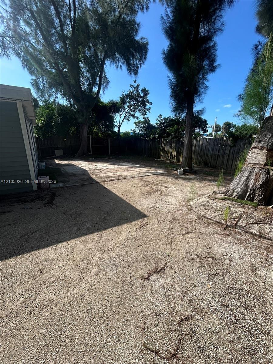 Residential Lease in Riviera Beach 3