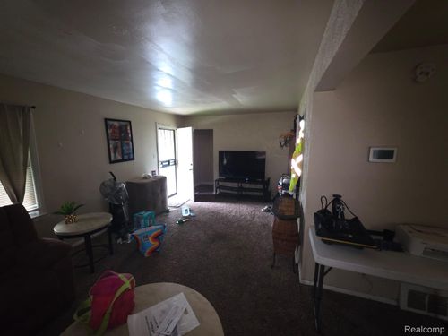 20460 Appoline St, Detroit, MI, 48235-1121 | Card Image