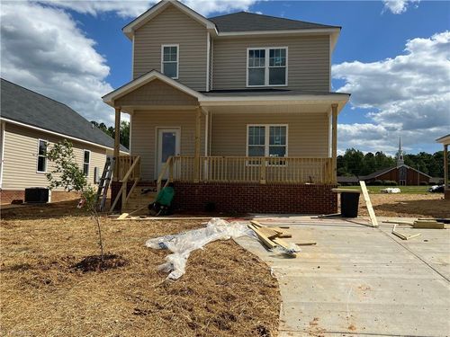 608 Vail Ave, High Point, NC, 27260-7427 | Card Image
