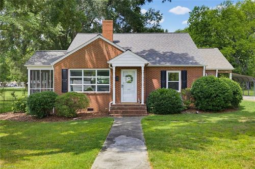 247 Country Club Dr, Eden, NC, 27288-3554 | Card Image