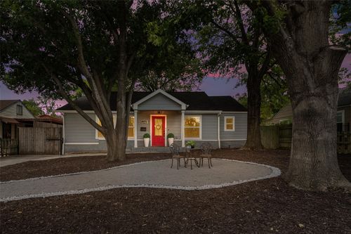 2524 Watauga Rd, Fort Worth, TX, 76111-1640 | Card Image