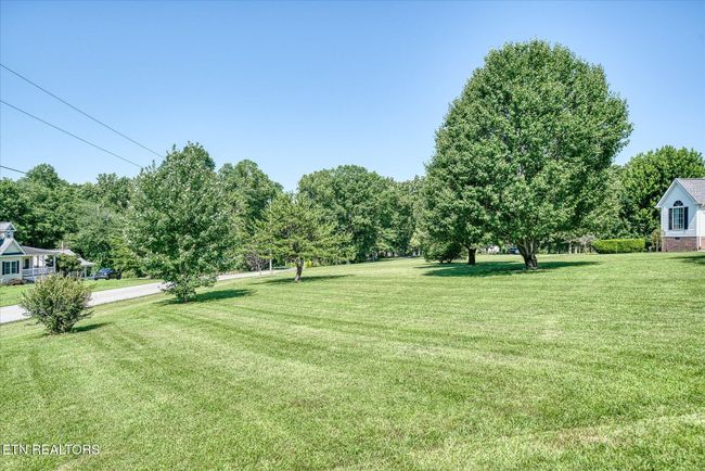 1036 Circle Drive Drive, House other with 3 bedrooms, 2 bathrooms and 4 parking in Jamestown TN | Image 6