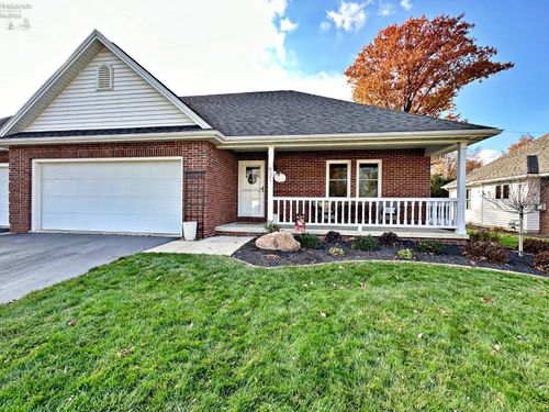 631 S Hedgegate Court, Tiffin, OH, 44883 | Card Image