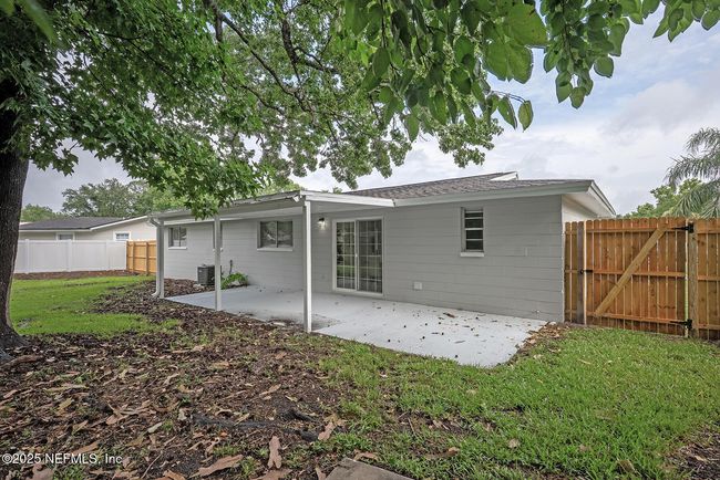 1040 Sawyerwood Dr, House other with 3 bedrooms, 2 bathrooms and null parking in Jacksonville FL | Image 34