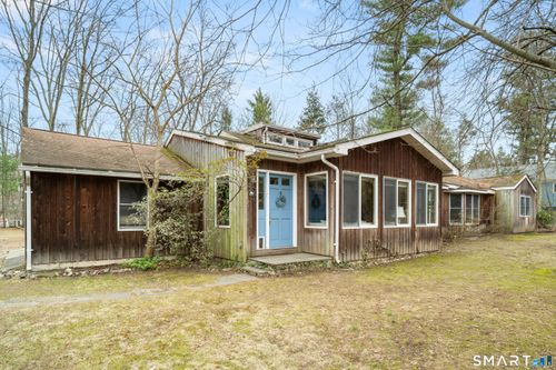 20 Woods Grove Rd, Westport, CT, 06880-2426 | Card Image