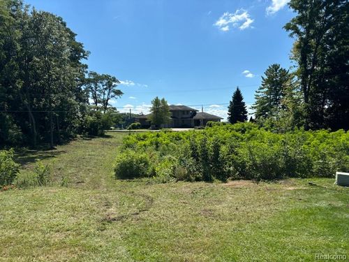 3186 Aspen Ridge Ct, Howell, MI, 48843-6490 | Card Image