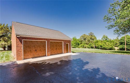 2018 Valentine Rd, Henrico, VA, 23228-3258 | Card Image