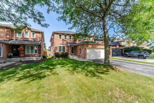 8 Livingston Dr, Caledon, ON, L7C1A7 | Card Image