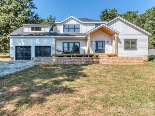4899 Moonlite Bay Dr, Sherrills Ford, NC, 28673-9242 | Card Image