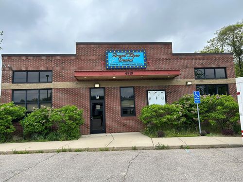 6919 Grand River Rd, Brighton, MI, 48114-9398 | Card Image