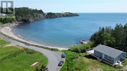 22 Pettes Cove Rd, Grand Manan, NB, E5G1A7 | Card Image