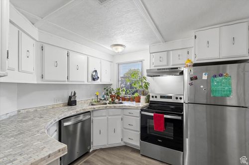 trlr-17-2875 N Hill Field Rd, Layton, UT, 84041-1360 | Card Image