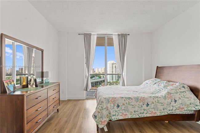 7 - 19390 Collins Ave, Condo with 2 bedrooms, 2 bathrooms and null parking in Sunny Isles Beach FL | Image 16