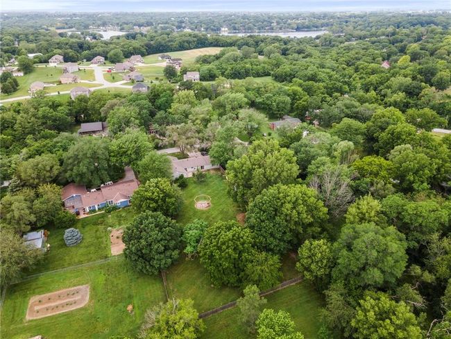 7423 Nw Locust Dr, House other with 3 bedrooms, 2 bathrooms and null parking in Parkville MO | Image 38