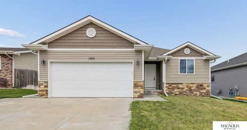 1120 Geranium Drive, Lincoln, NE, 68521 | Card Image