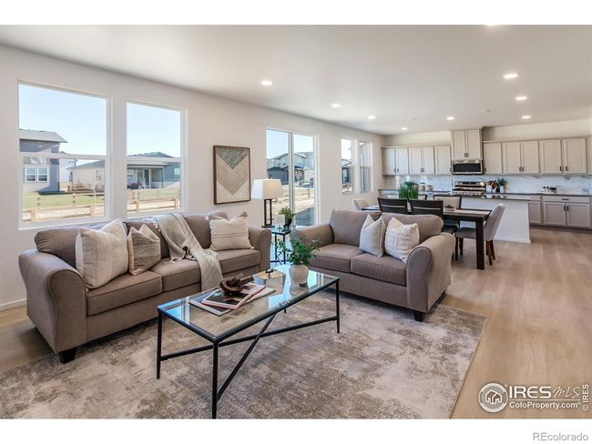 LIVING ROOM | Image 5