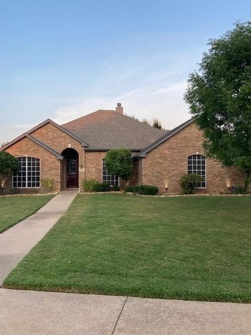 804 Whitley Ct, Kennedale, TX, 76060-5499 | Card Image