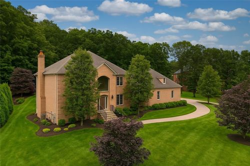 522 Salem Heights Dr, Gibsonia, PA, 15044-6136 | Card Image