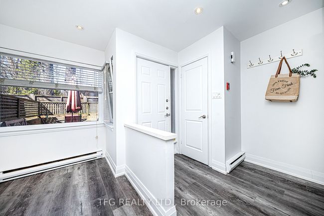 7 - 120 Glen Manor Dr, Condo with 2 bedrooms, 2 bathrooms and 1 parking in Toronto ON | Image 4