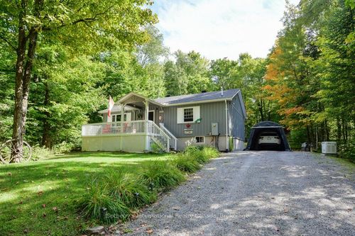 1160 Skeleton Lake Road 2, Utterson, ON, P0B1M0 | Card Image