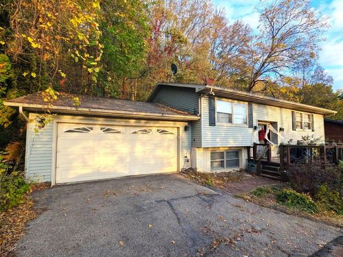 3205 Cliffside Dr, La Crosse, WI, 54601-7819 | Card Image