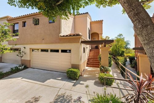 4657 Malaga, Santa Barbara, CA, 93110 | Card Image