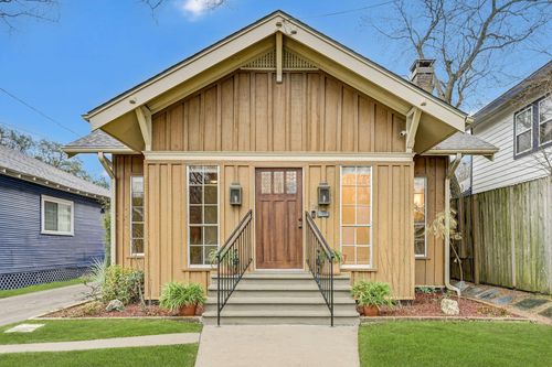 909 Bomar St, Houston, TX, 77006-1318 | Card Image