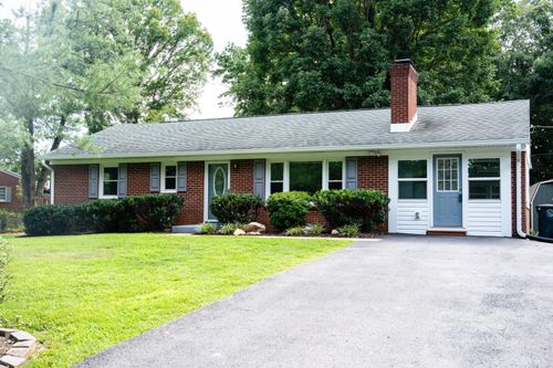 1218 Lakeview Dr, Lynchburg, VA, 24502-2810 | Card Image