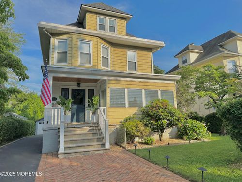 35 Cloverhill Pl, Montclair, NJ, 07042-4818 | Card Image