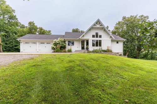 31733 Glacial Ridge Rd, Fergus Falls, MN, 56537-7363 | Card Image